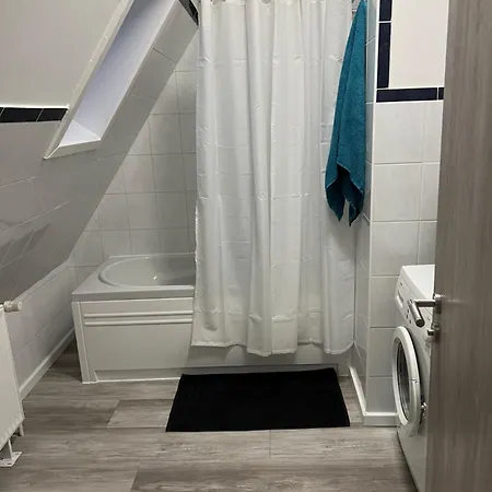 דירה Ferienwohnung, Monteurwohnung, In Nrw, Deutschland וארסטיין